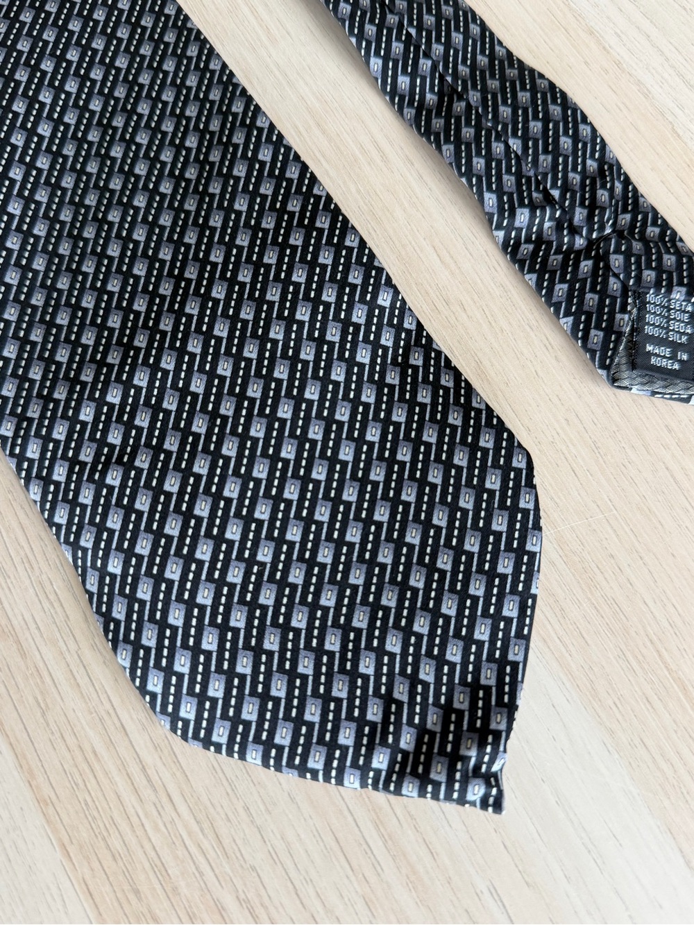 Di Moggio Handmade Silk Tie Black Silver Gold Geometric XL 62in Korea Necktie